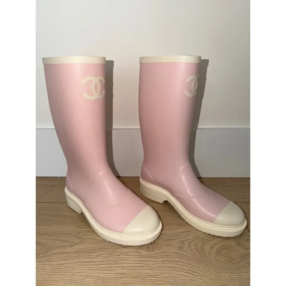 Chanel REV Rose Pink White Caoutchouc CC Logo High Pull On Rubber Rain Boots 39